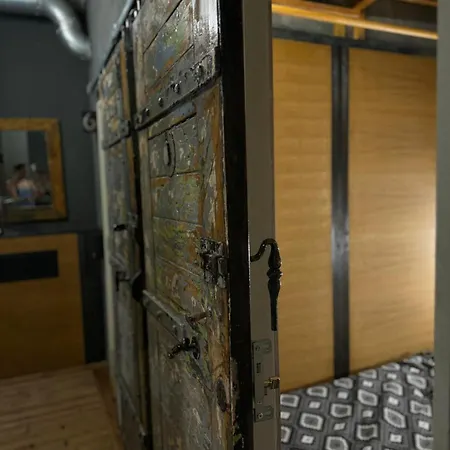 Swed Cab Embassy * Varna