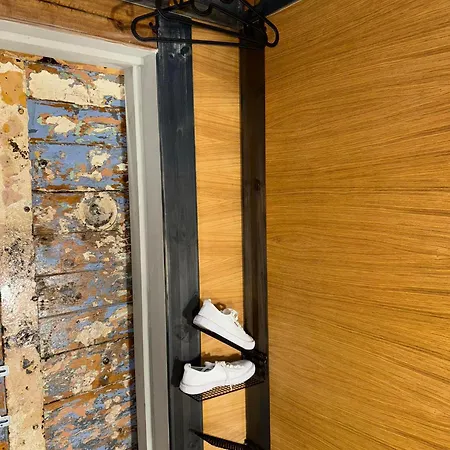 Swed Cab Embassy Hostel