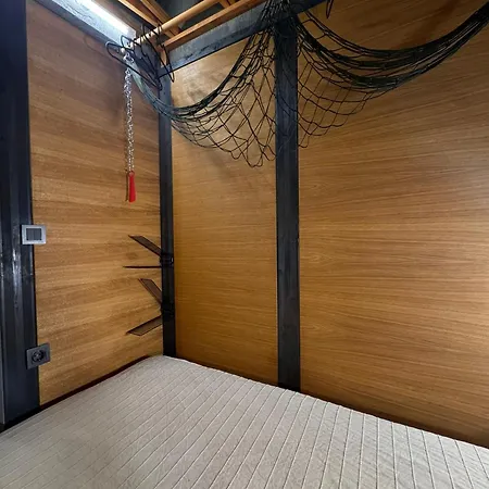 Albergue Swed Cab Embassy Varna