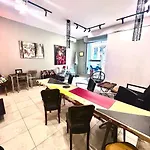 Swed Cab Embassy Hostel Βάρνα