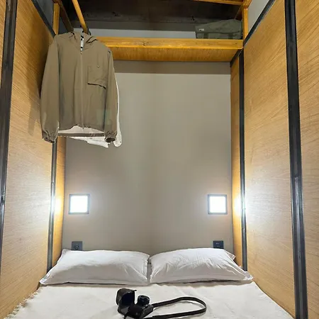 호스텔 Swed Cab Embassy