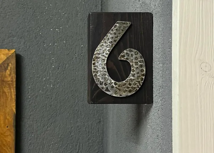 Swed Cab Embassy ヴァルナ